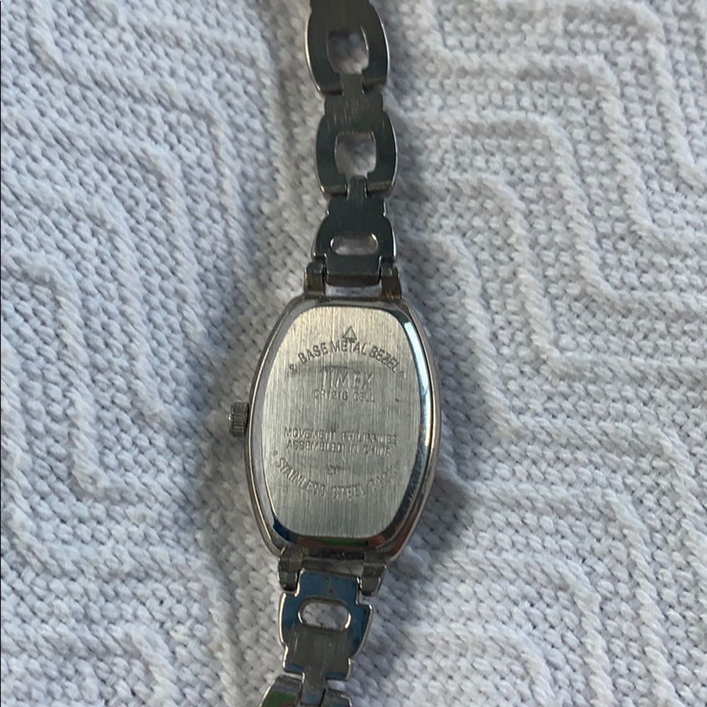 silver watch - Picture 4 of 4